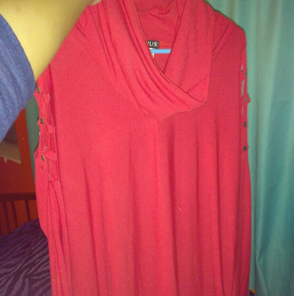 VENUS red sweater